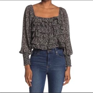 NWT ASTR THE LABEL black white‎ long sleeve top smocked sleeve ruffle large